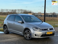 Volkswagen Golf - 1.4 TSI GTE Pano/DSG/Navi/Camera/Xenon/Full Option