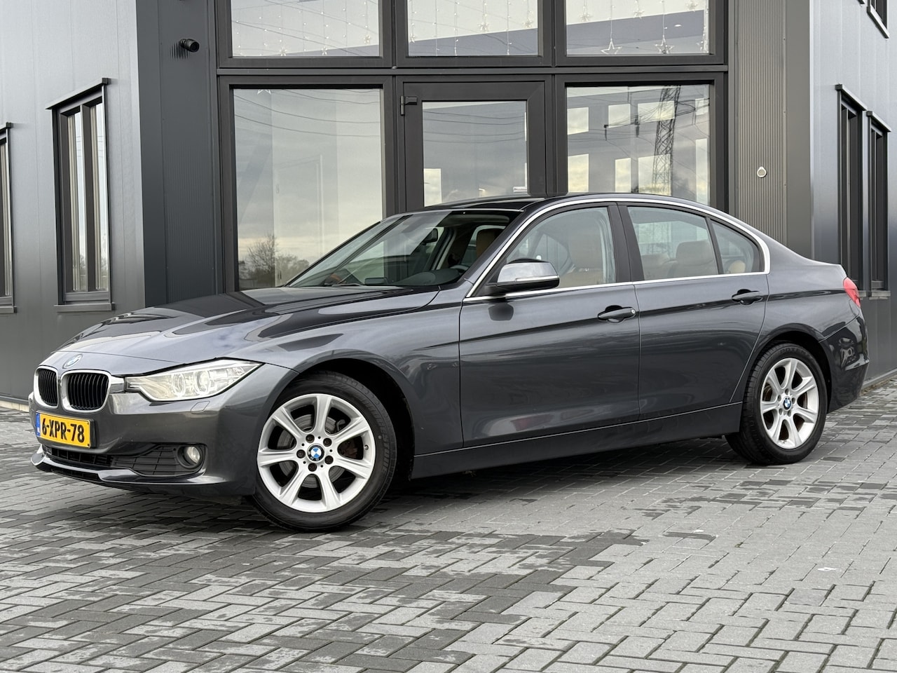 BMW 3-serie - 316i Executive Leer | Clima | Cruise | Navi | Nwe Apk - AutoWereld.nl