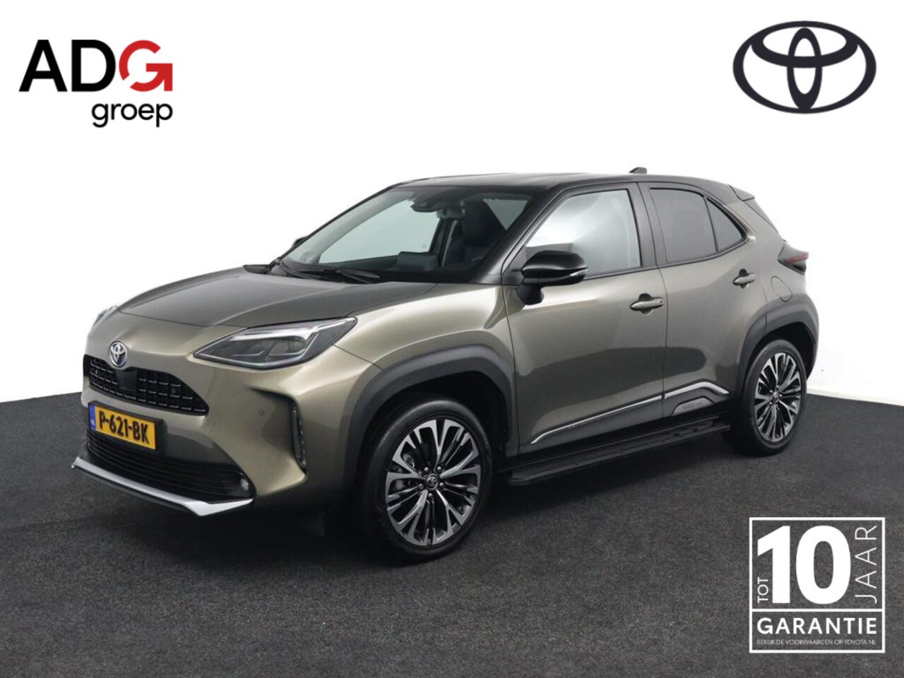 Toyota Yaris Cross - 1.5 Hybrid Executive | Lederen Bekleding | Chrome Pack | Treeplanken | Head Up Display | S - AutoWereld.nl