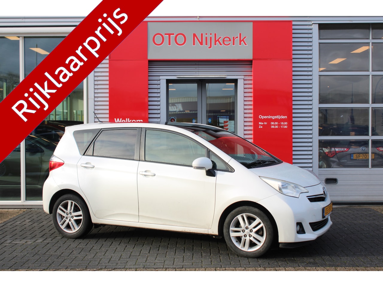 Toyota Verso S - 1.3 VVT-i Dynamic *Automaat!* - AutoWereld.nl