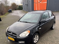 Hyundai Accent - 1.4i Dynamic