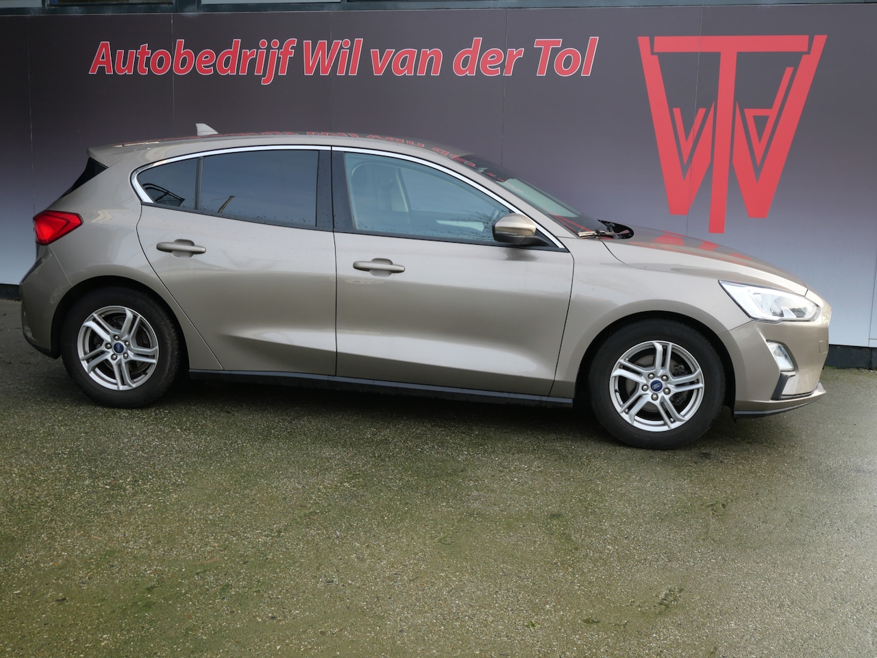 Ford Focus - 1.0 EcoBoost EDITION | B&O | NAVIGATIE | CRUISE | CARPLAY | KEYLESS | NIEUWE APK!! - AutoWereld.nl