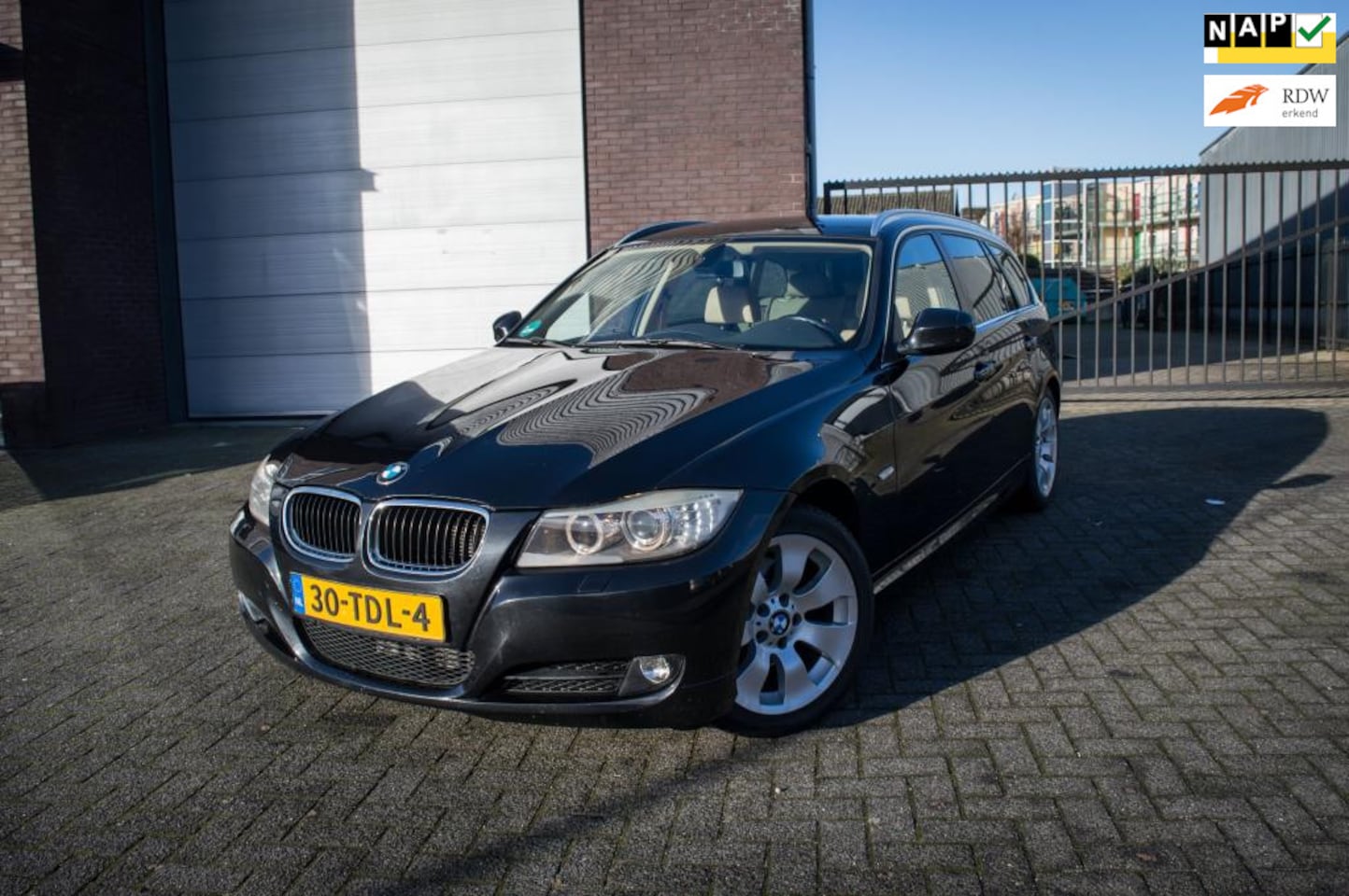 BMW 3-serie Touring - 318d Corporate Lease Luxury Line 318d Corporate Lease Luxury Line - AutoWereld.nl