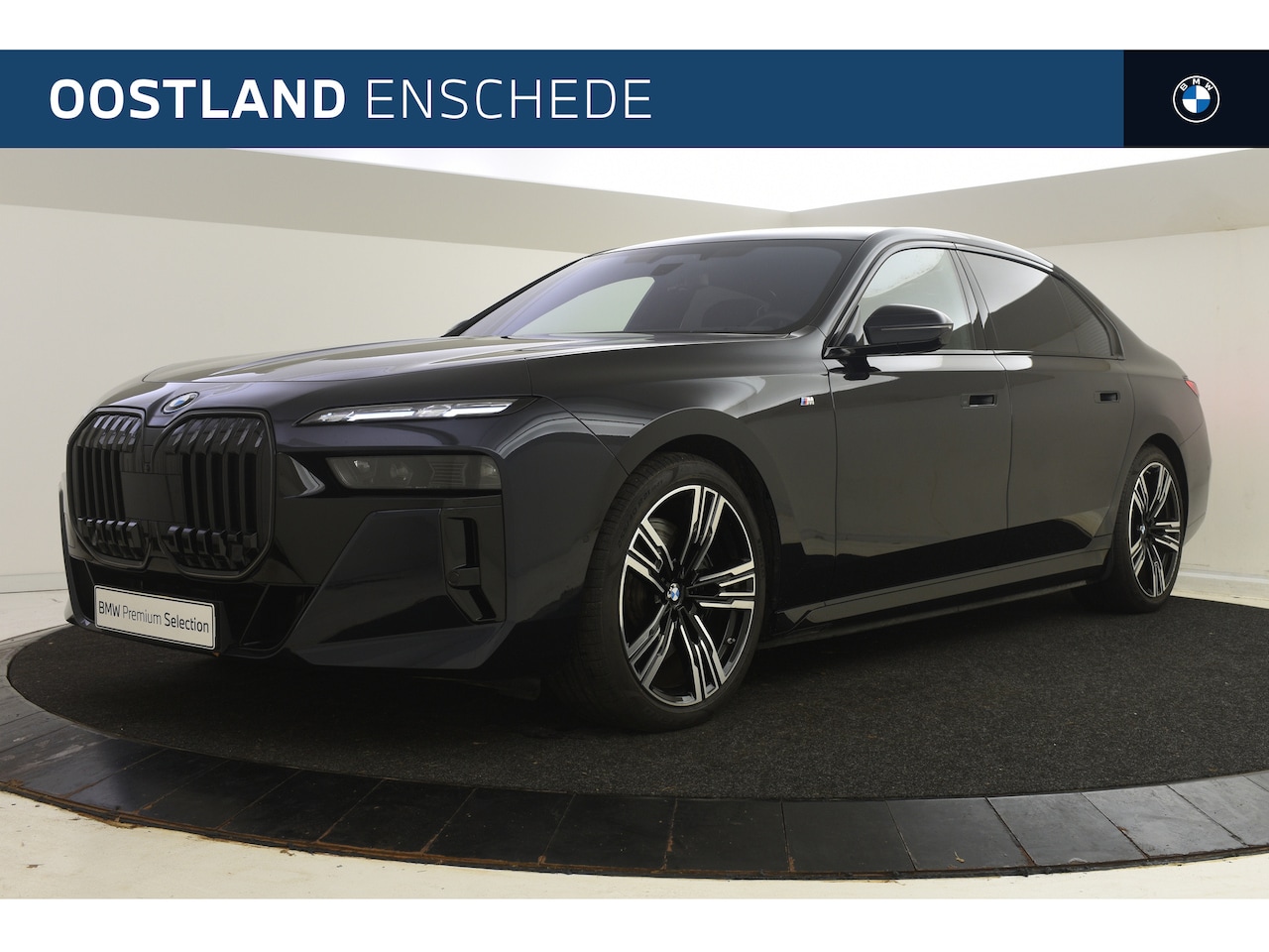 BMW i7 - xDrive60 High Executive M Sport / Panoramadak Sky Lounge / Trekhaak / Parking Assistant Pr - AutoWereld.nl