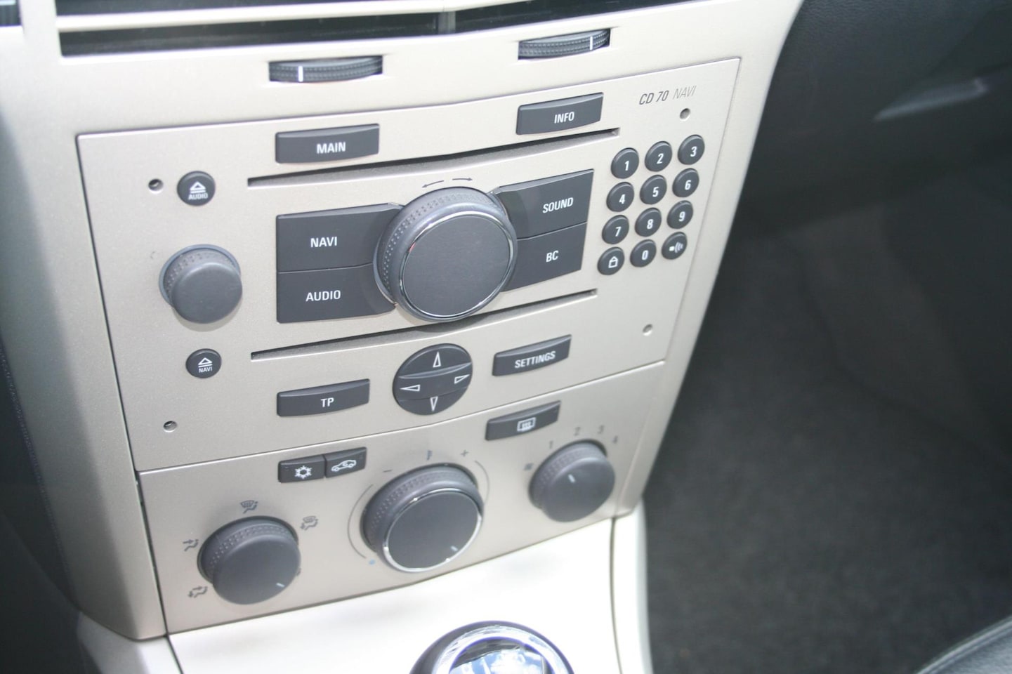 Opel Astra Wagon - 1.6 Cosmo airco, navi, leder