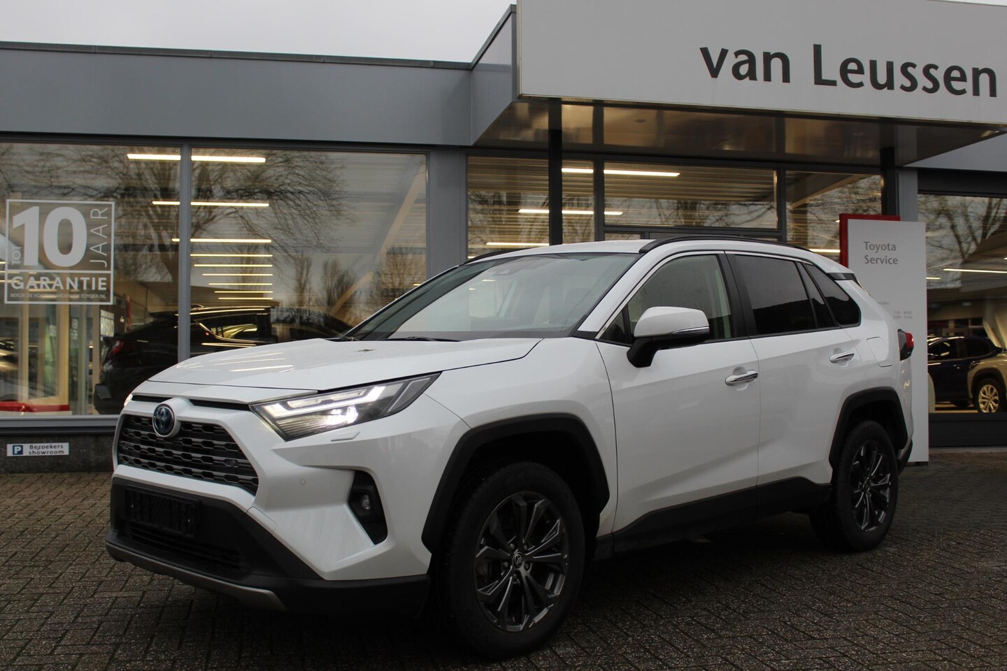 Toyota RAV4 - 2.5 Hybrid AWD Executive 2.5 Hybrid AWD Executive - AutoWereld.nl