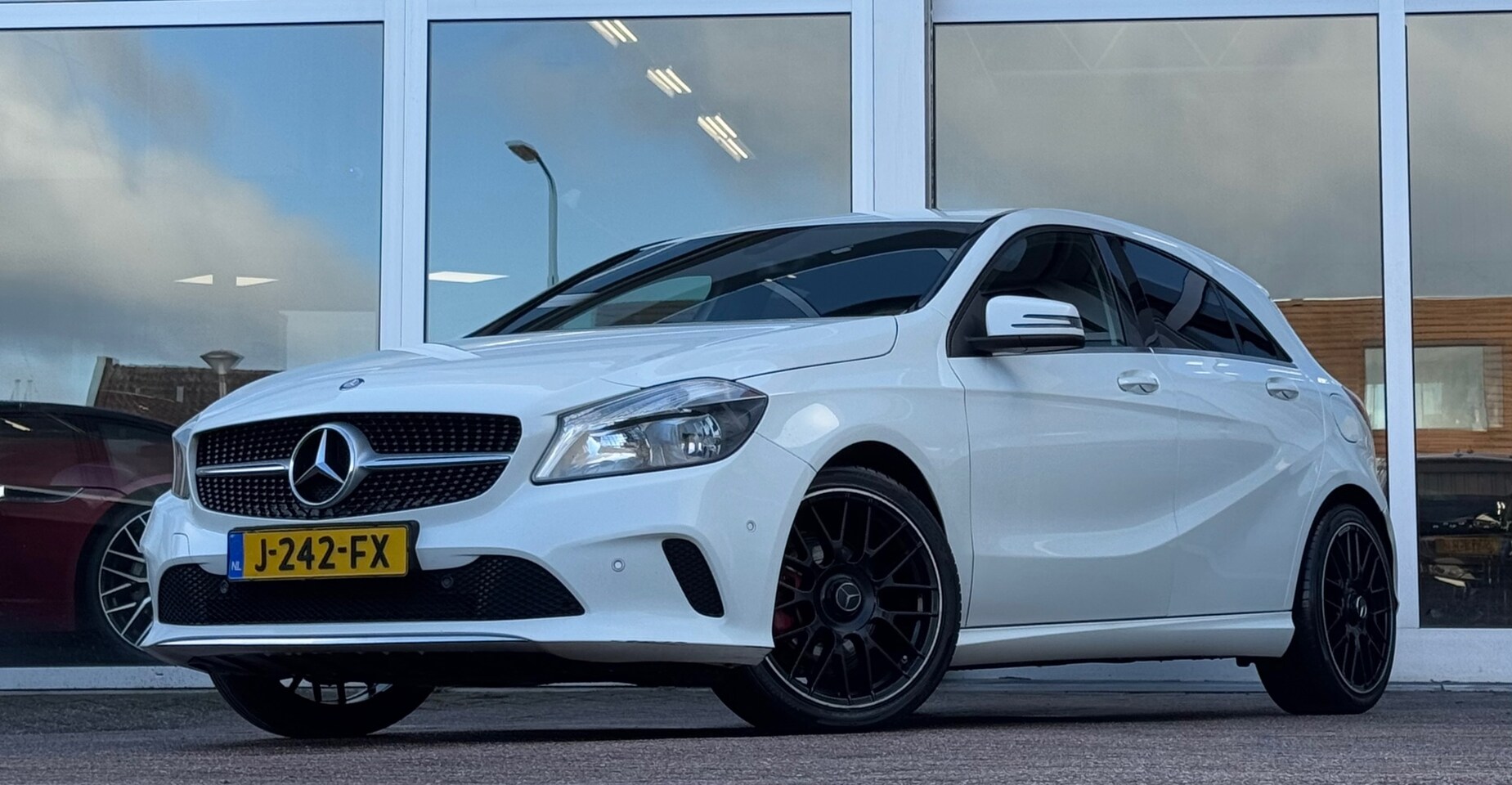 Mercedes-Benz A-klasse - 180 d Ambition Navi stoelverwarming Mooi - AutoWereld.nl