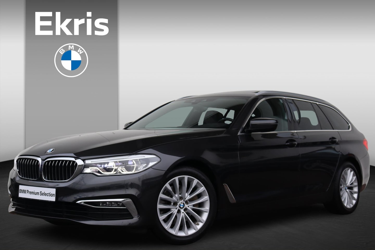 BMW 5-serie Touring - 520i High Executive Luxury Line / 18" / Panoramadak / Head Up Display / Driving Assistent - AutoWereld.nl