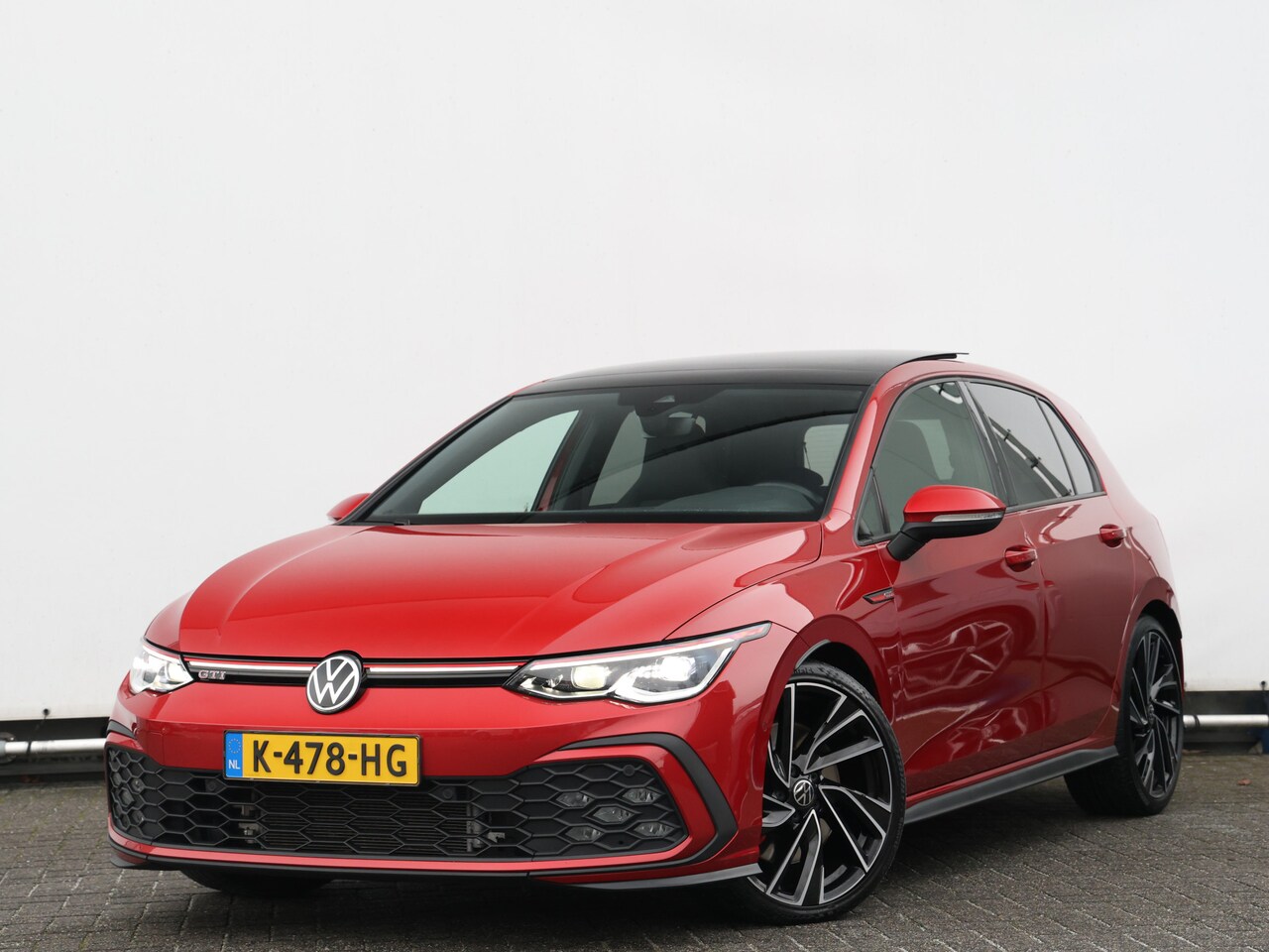 Volkswagen Golf - 2.0 TSI GTI 245pk DSG | LED Matrix IQ | Panoramadak | Navigatie | DCC | Side Assist - AutoWereld.nl