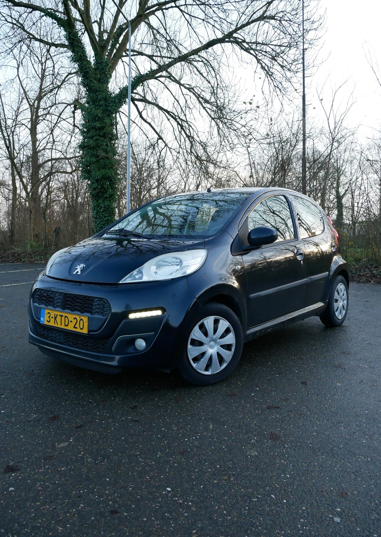 Peugeot 107 - 1.0 Active - AutoWereld.nl