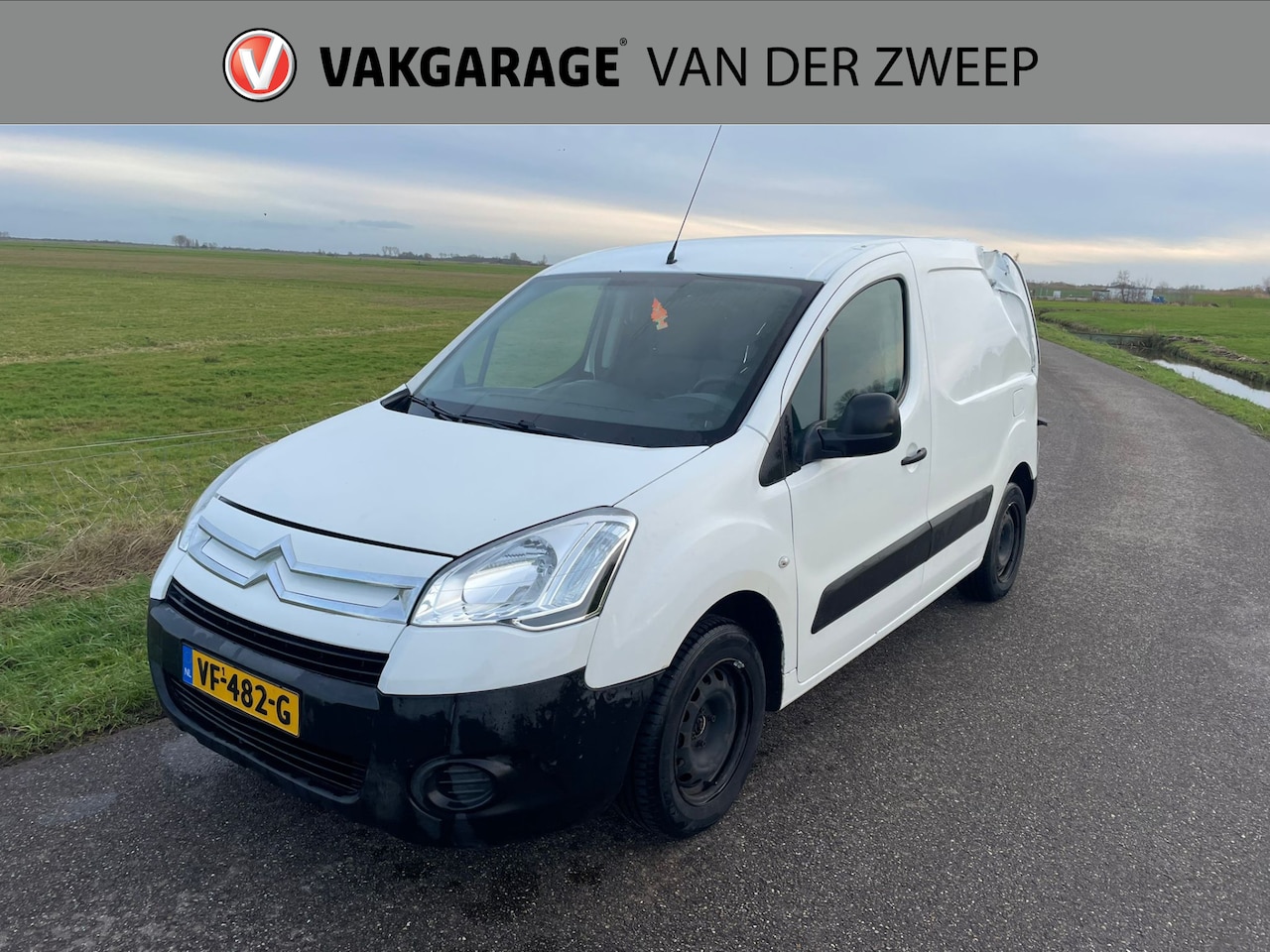 Citroën Berlingo - 1.6 HDI 500 Club Economy | Schade - AutoWereld.nl