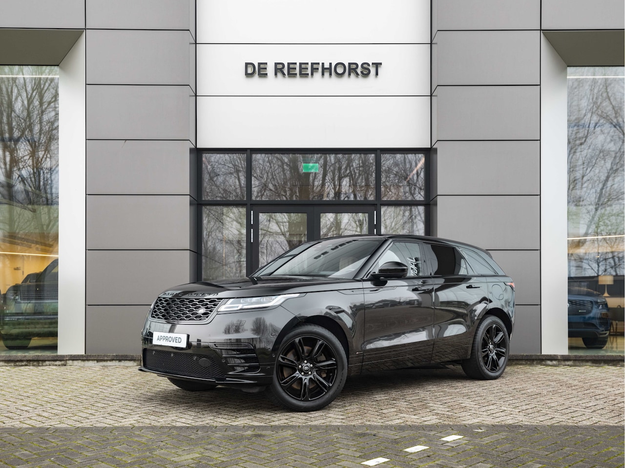 Land Rover Range Rover Velar - P400e R-Dynamic | 4-ZONE CLIMA | Vintage Tan | Verwarmd Stuurwiel | Panoramadak | Massage - AutoWereld.nl