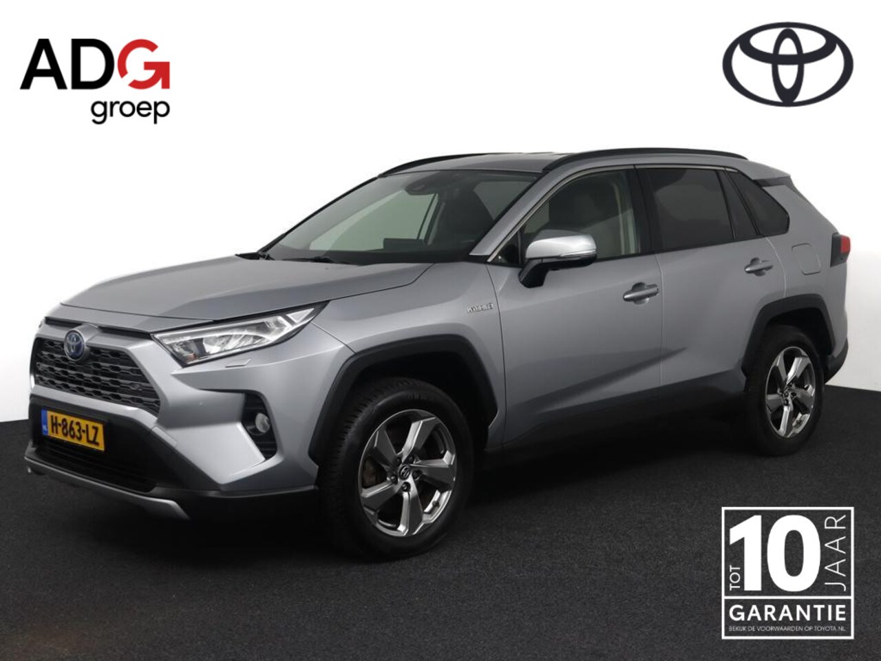 Toyota RAV4 - 2.5 Hybrid First Edition | Navigatie | Parkeer sensoren | Stoelverwarming | Stuurwielverwa - AutoWereld.nl