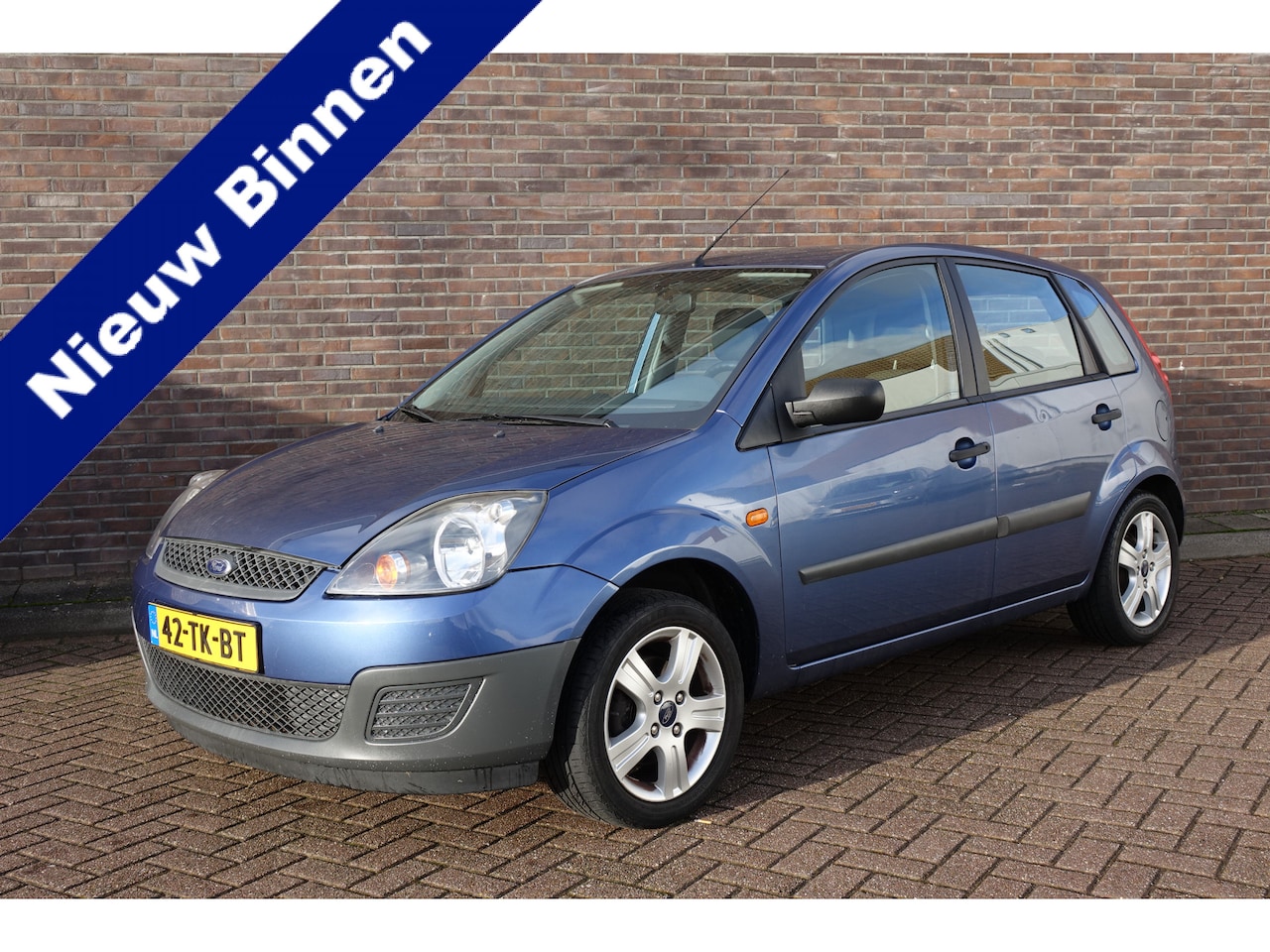 Ford Fiesta - 1.3-8V Champion 1.3-8V Champion, ijskoude airco, nieuwe APK, nette auto 5 deurs - AutoWereld.nl