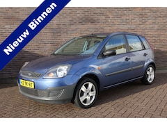 Ford Fiesta - 1.3-8V Champion, ijskoude airco, nieuwe APK, nette auto 5 deurs