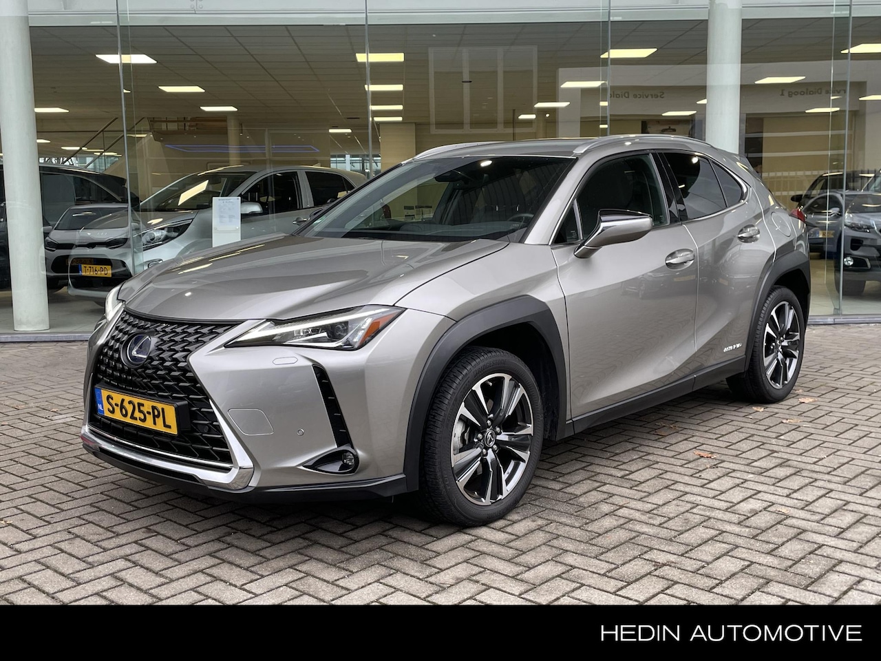 Lexus UX - 250h Business Line 250h Business Line - AutoWereld.nl