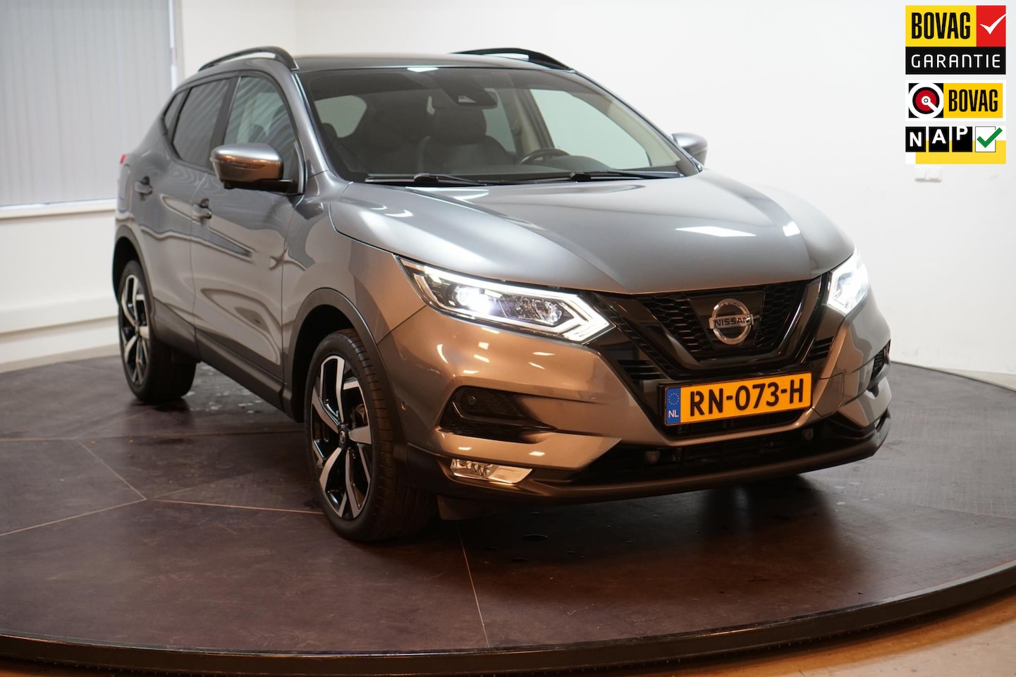 Nissan Qashqai - 1.2 Tekna +; Winterwielen - AutoWereld.nl