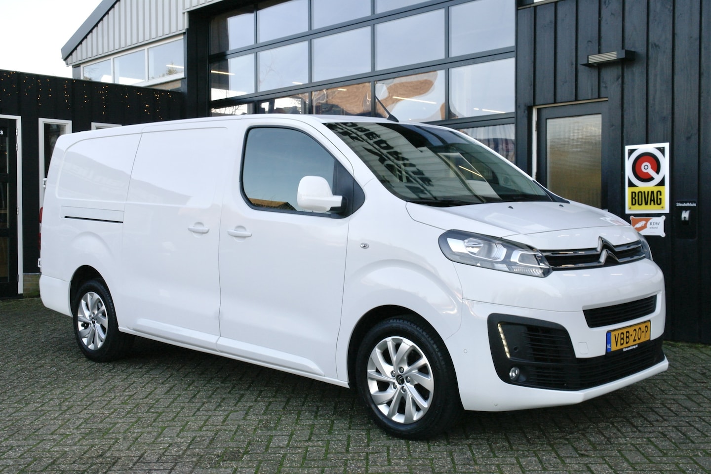 Citroën Jumpy - 2.0 BlueHDI 150 Club XL S&S | NL-Auto | Cruise | Carplay | Trekhaak | Camera - AutoWereld.nl