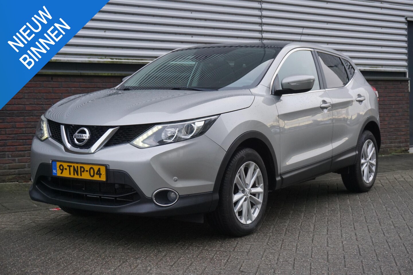 Nissan Qashqai - 1.2 115PK Connect Edition Panodak/Rijklaar met nieuwe APK. - AutoWereld.nl