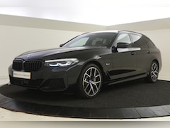 BMW 5-serie Touring - 530e xDrive High Executive M Sport Automaat / Panoramadak / Active Cruise Control / Sports