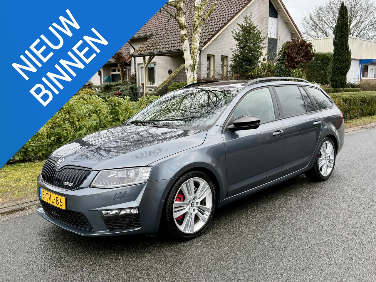 Skoda Octavia Combi - 2.0 TSI RS 220PK DSG•Trekhaak•Pano - AutoWereld.nl