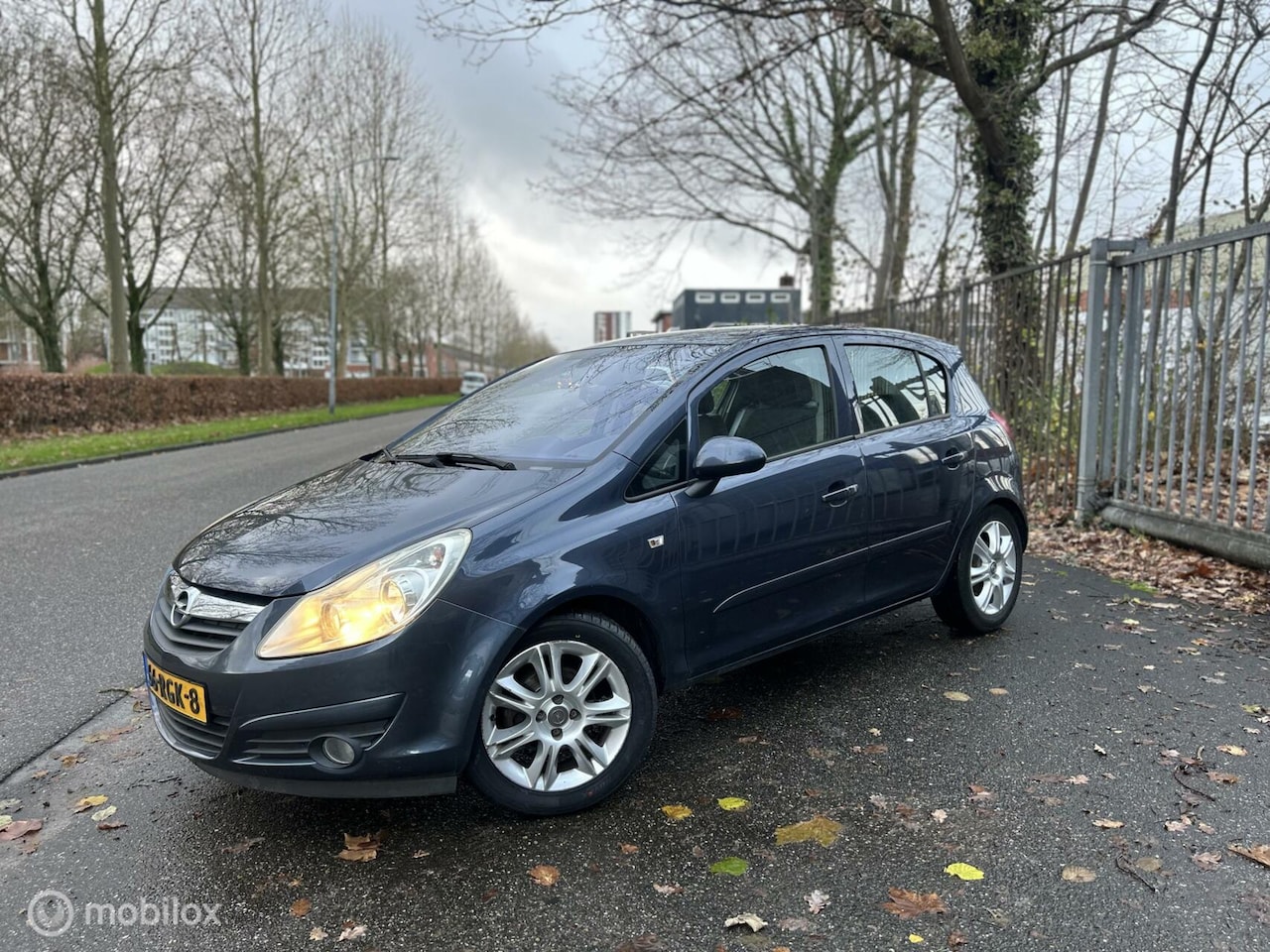 Opel Corsa - 1.2-16V Cosmo / Automaat / nette staat / - AutoWereld.nl