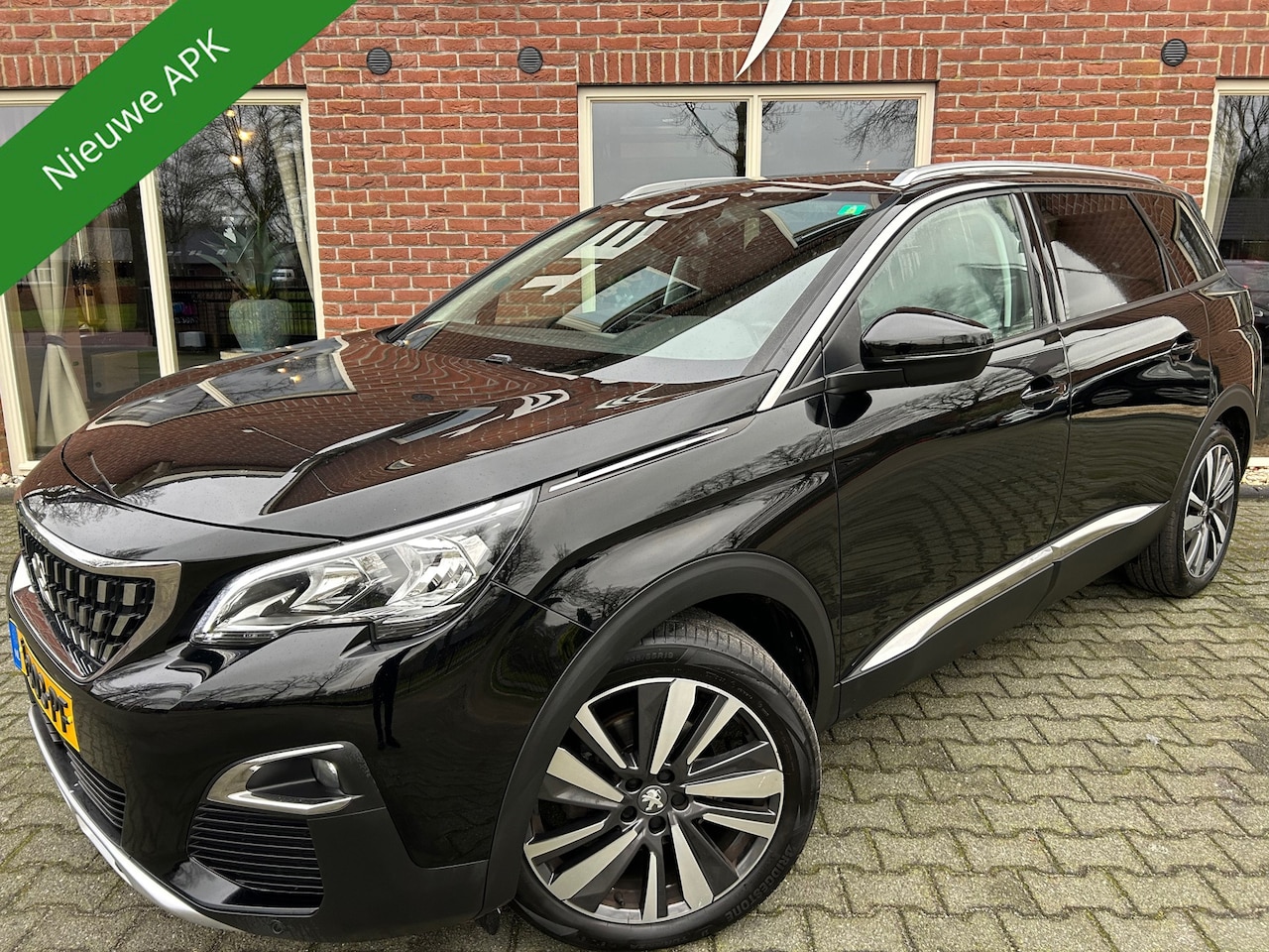 Peugeot 5008 - 1.2 PureTech Blue Lease Premium 7p. NIEUWE APK / TREKHAAK / CAMERA / FOCAL AUDIO / HALF.LE - AutoWereld.nl