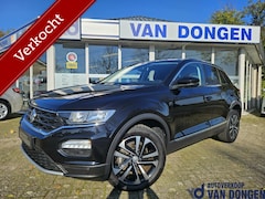 Volkswagen T-Roc - 1.0 TSI Style |Navigatie / Carplay / Clima