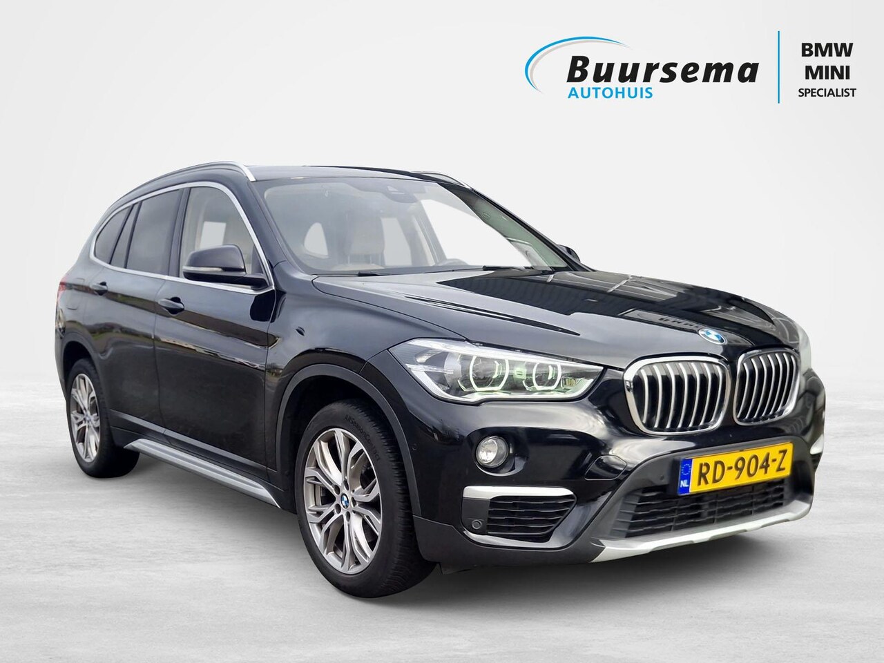 BMW X1 - sDrive18i Executive | Model X-Line | Harman Kardon | Lederen interieur | - AutoWereld.nl