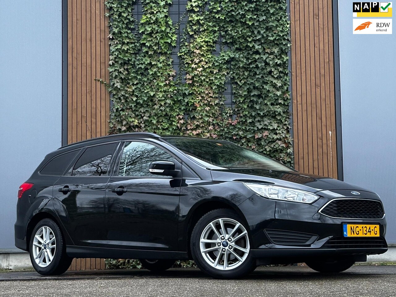 Ford Focus Wagon - 1.0 Trend Airco - AutoWereld.nl