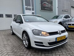 Volkswagen Golf - 1.6 TDI 5D BlueMotion R-Line stuur|Clima|Lmv 18”|Navi