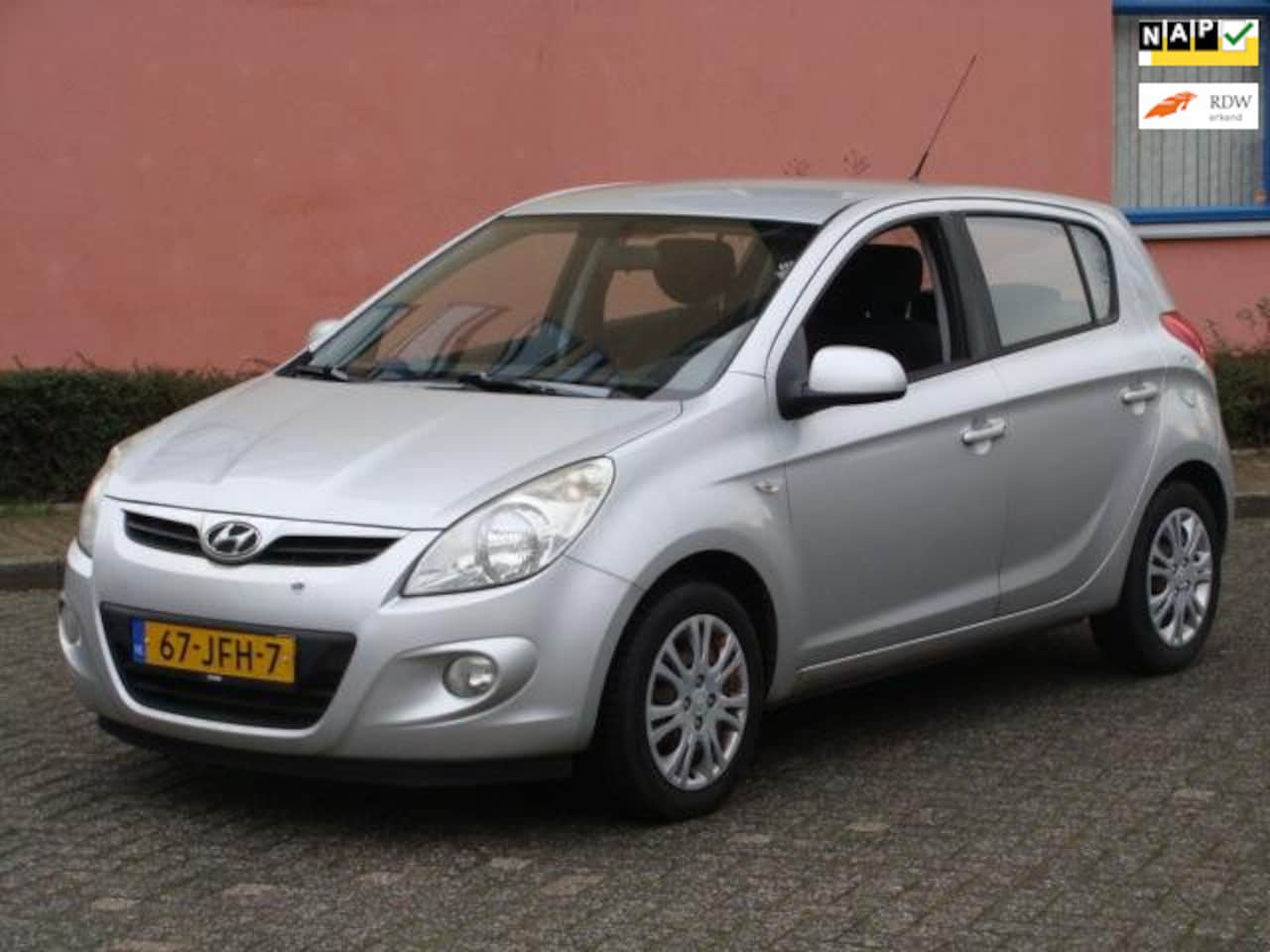 Hyundai i20 - 1.4i DynamicVersion 1.4i DynamicVersion - AutoWereld.nl