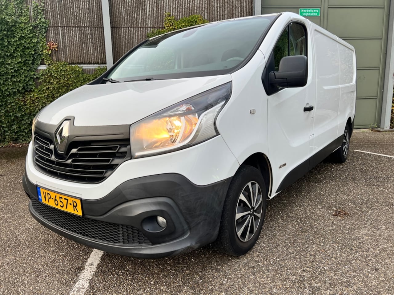 Renault Trafic - 1.6 dCi T29 L2H1 | AIRCO | - AutoWereld.nl