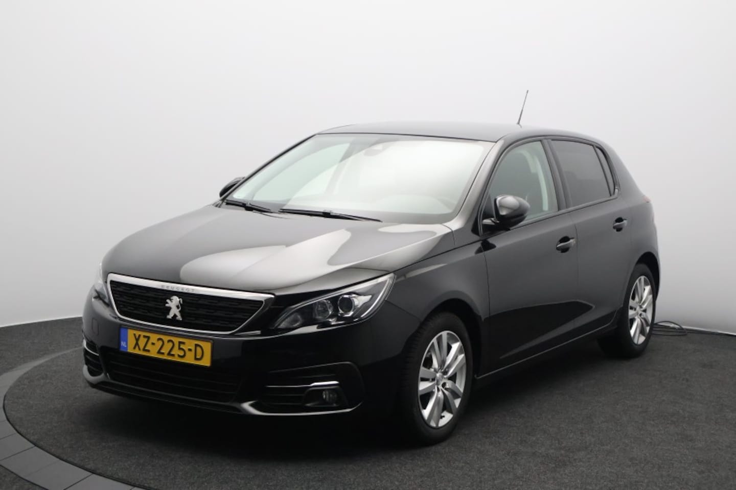 Peugeot 308 - 1.2 PureTech Blue Lease Executive | Navi | Lichtmetalen velgen | All Season banden - AutoWereld.nl