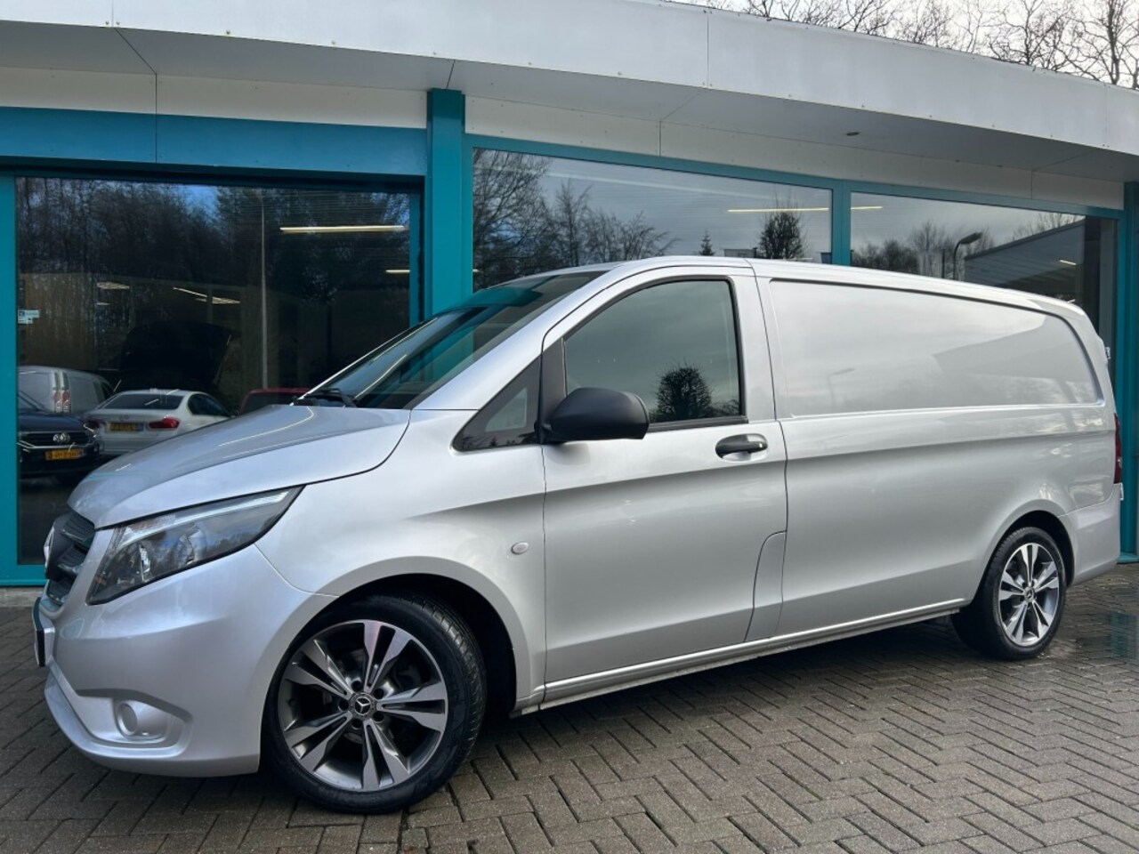 Mercedes-Benz Vito - 114 CDI Automaat, Lang, L2, 18 inch, Cruise,  Trekhaak, NAP - AutoWereld.nl