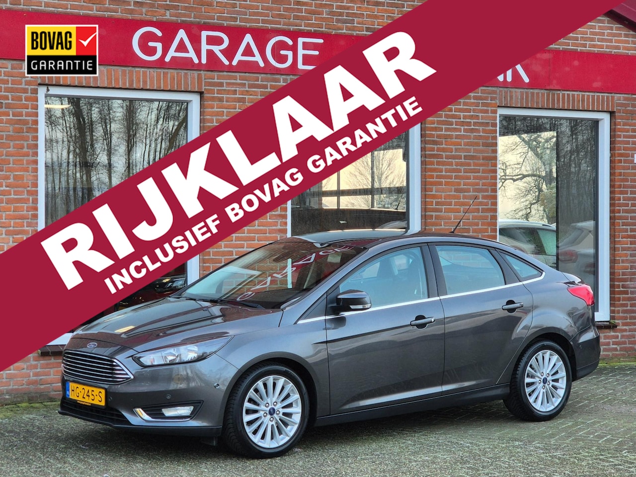 Ford Focus - 1.0 Titanium Edition 125PK 4drs clima, cruise, navi, pdc, parkassist, lmv RIJKLAAR - AutoWereld.nl