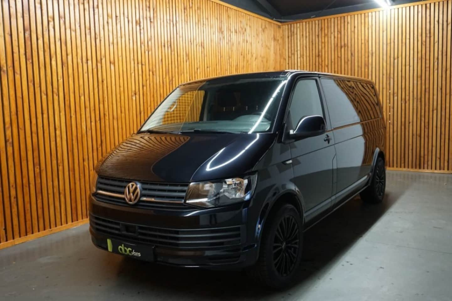 Volkswagen Transporter - 2.0 TDI 150PK L2H1 DSG-AUTOMAAT DUBBEL CABINE - AutoWereld.nl