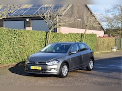 Volkswagen Polo - 96 PK TSI Nieuwstaat Navi Carplay NAP Comfortline Business