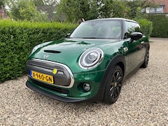 MINI Mini-Electric - Essential British Racing Green - Lage KM-stand - CarPlay - Stoelverwarming - Veel opties