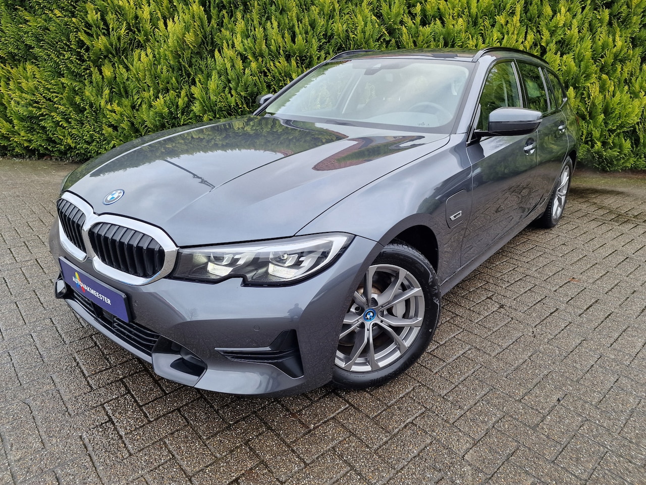 BMW 3-serie Touring - 330e High Executive 330e High Executive - AutoWereld.nl