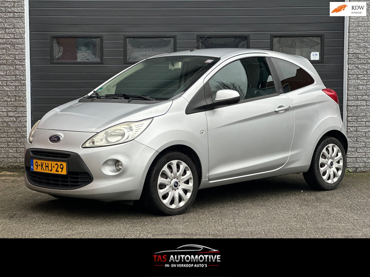 Ford Ka - 1.2 Comfort start/stop AIRCO / EL RAMEN / NIEUWE APK - AutoWereld.nl