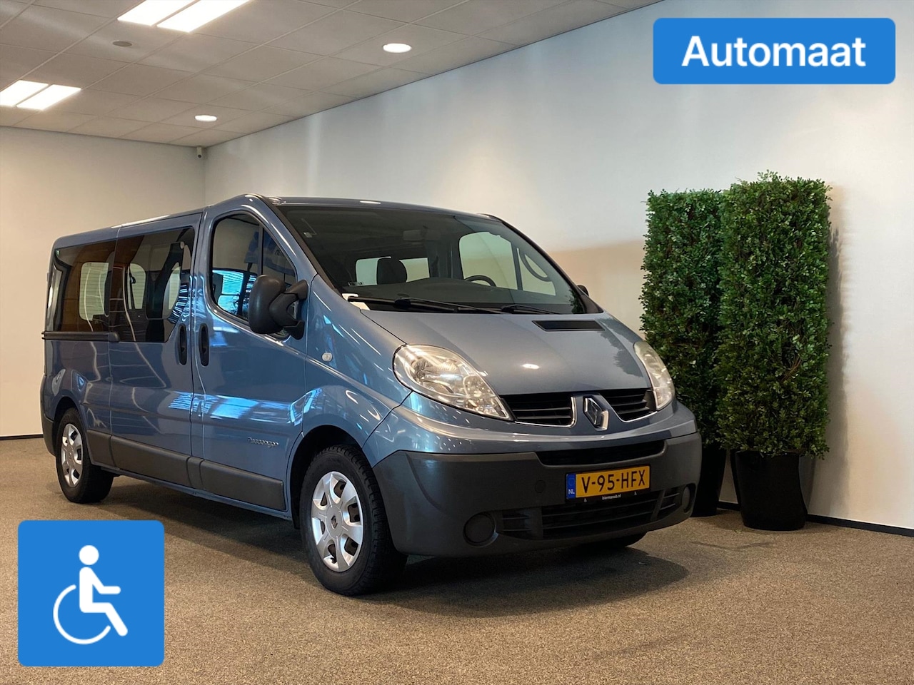 Renault Trafic - L2H1 Rolstoelbus Automaat - AutoWereld.nl