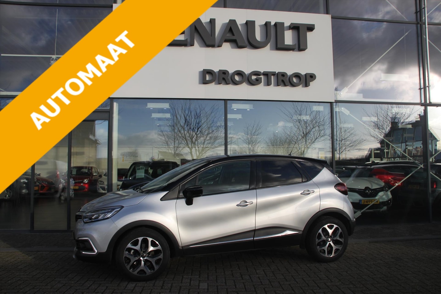 Renault Captur - 120PK-INTENS-AUTOM-44DKM-NAVI-CLIMA-LMV-PDC- - AutoWereld.nl