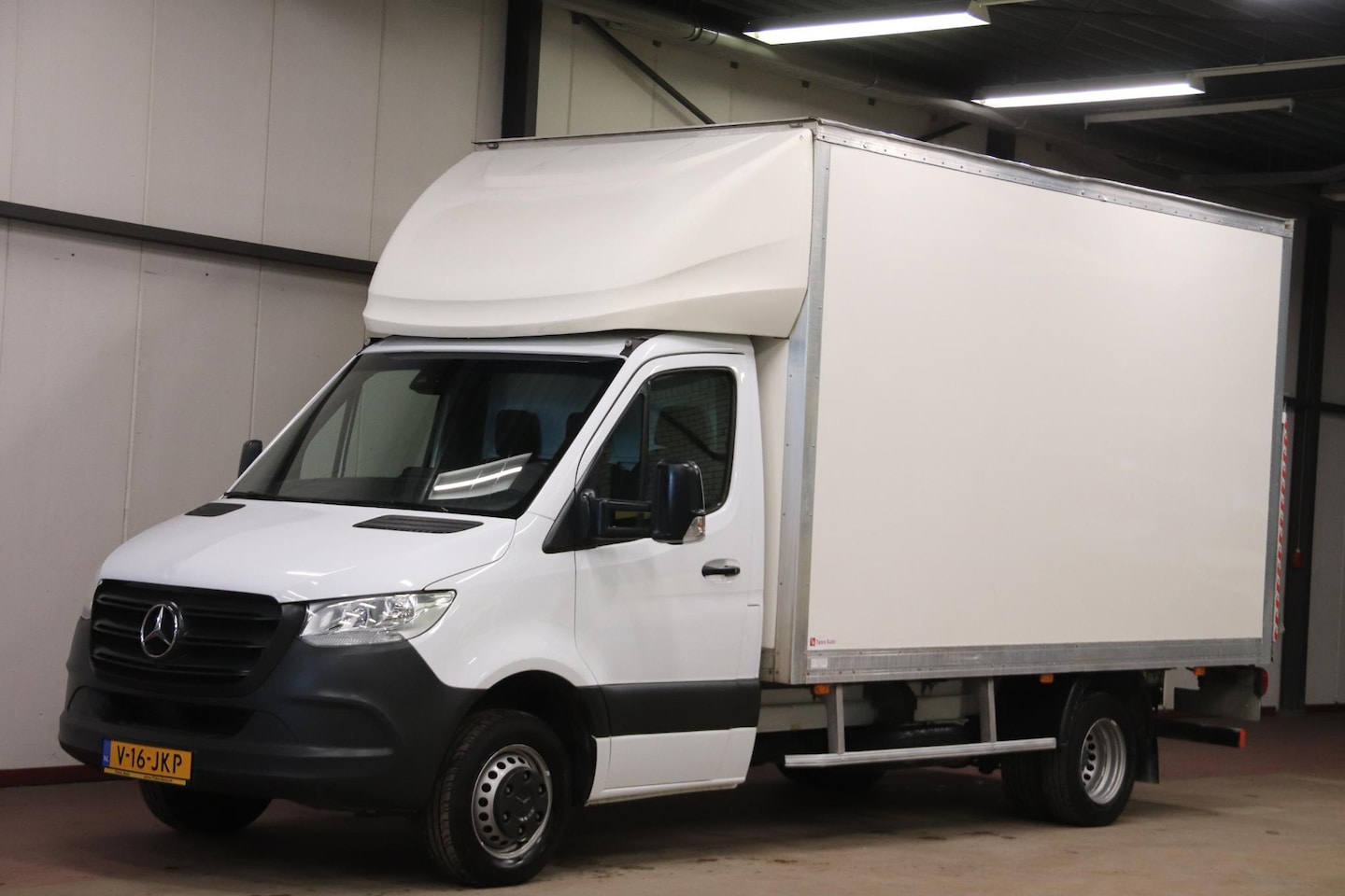 Mercedes-Benz Sprinter - Lease 395 EURO PM BAKWAGEN MEUBELBAK MET LAADLIFT - AutoWereld.nl