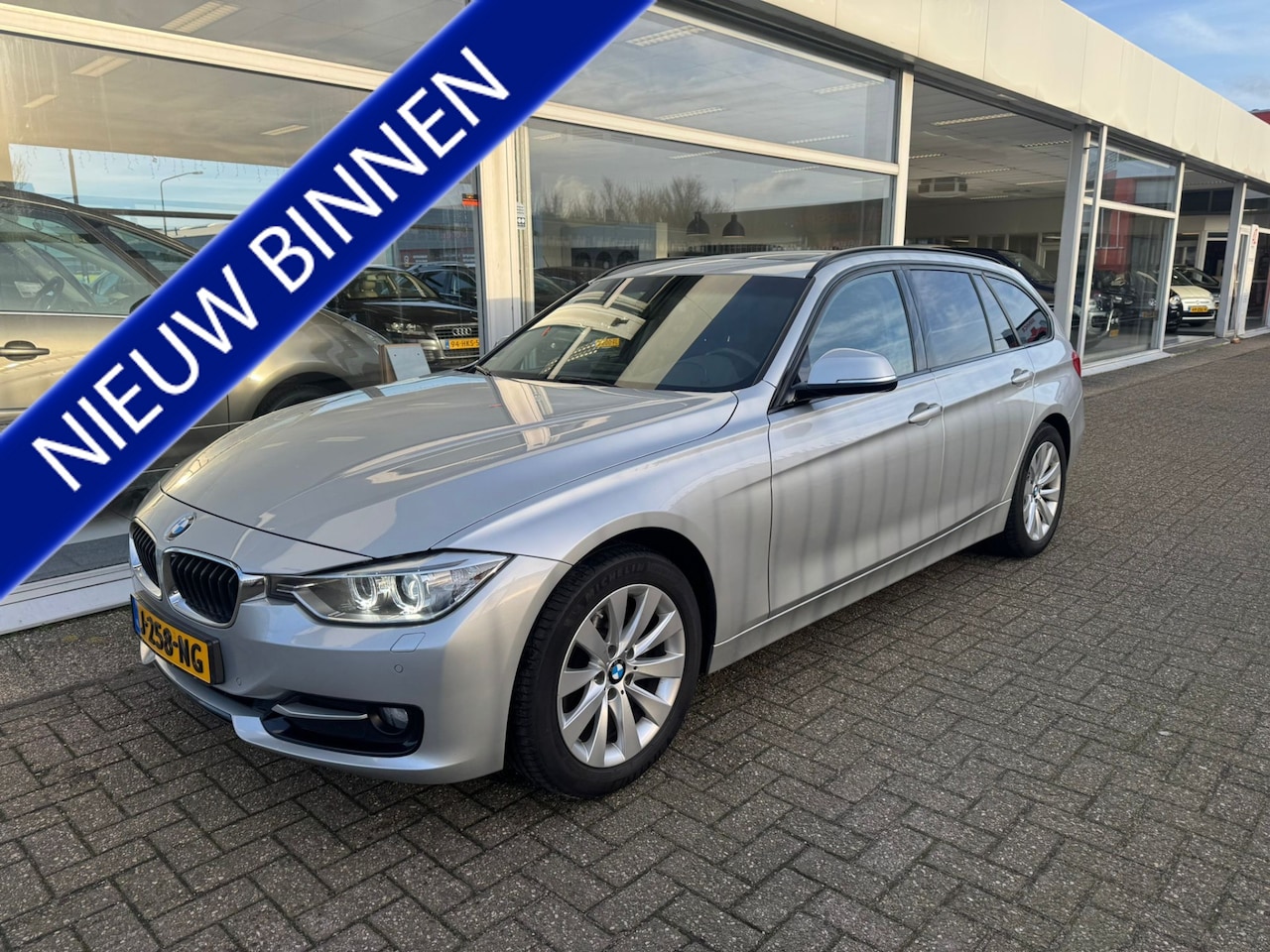 BMW 3-serie Touring - 316i High Executive | Electronic climate control | Panoramadak | Cruise control | Xenon ve - AutoWereld.nl