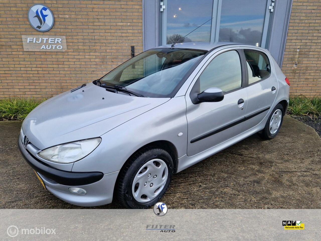 Peugeot 206 - 1.4 Gentry 5Drs Airco - AutoWereld.nl