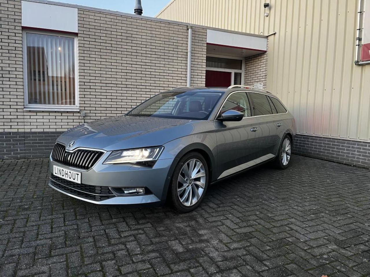 Skoda Octavia Combi - 1.4 TSI Greentech Style Businessline AUTO.TREKHAAK - AutoWereld.nl