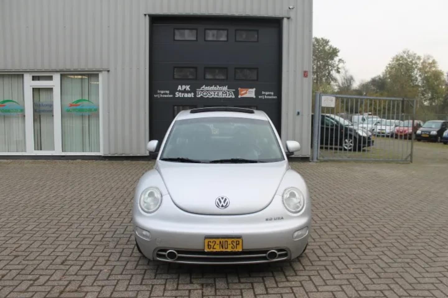 Volkswagen New Beetle - 2.0 Highline aut - AutoWereld.nl