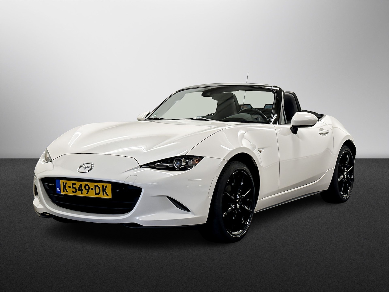 Mazda MX-5 - 1.5 SKYACTIV-G 132PK GT-M BLACK&WHITE NAVI FULL LED CAMERA LEDER PDC NL-AUTO NAP - AutoWereld.nl