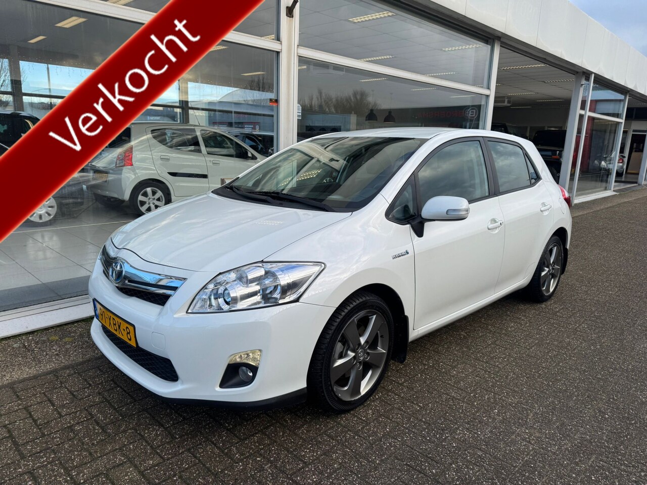 Toyota Auris - 1.8 Full Hybrid Executive | Automaat | Navigatie | Start/stop functie  | Cruise control | - AutoWereld.nl